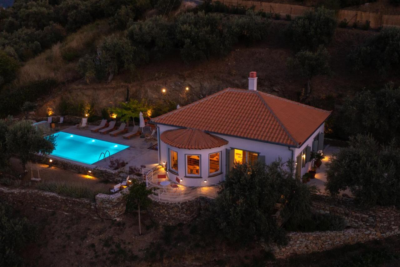 Avgi Villa Glossa Exterior photo