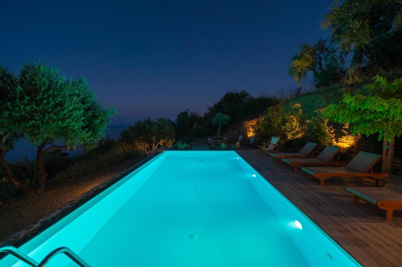 Avgi Villa Glossa Exterior photo