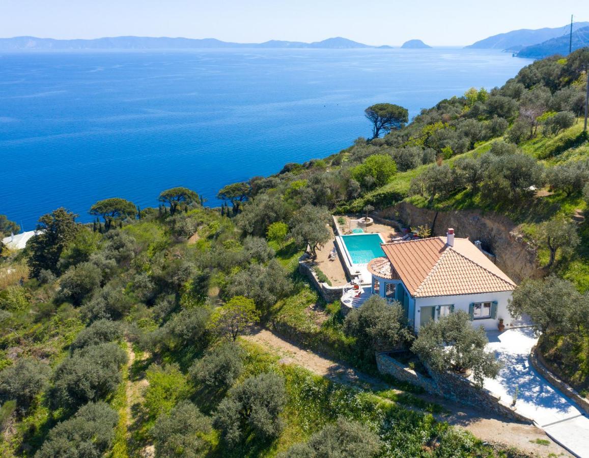 Avgi Villa Glossa Exterior photo